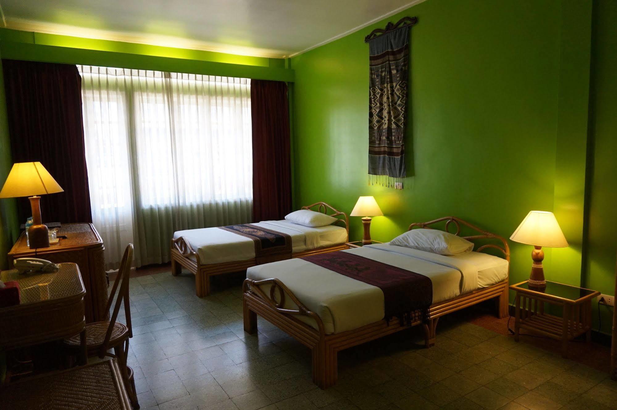 Day Inn Hotel Ban Nongdouang Eksteriør bilde